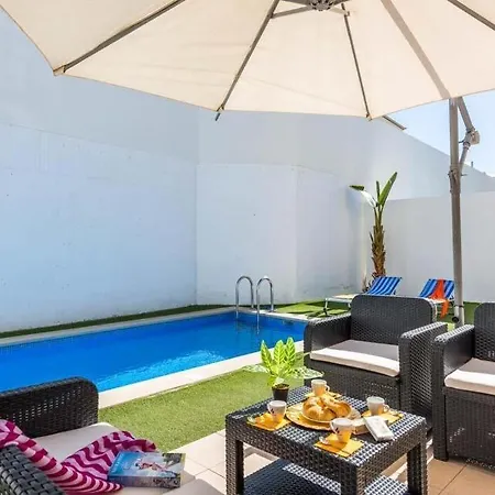 Playa De Fanabe Sleeps 8 Pool Air Con Wifi ヴィラ