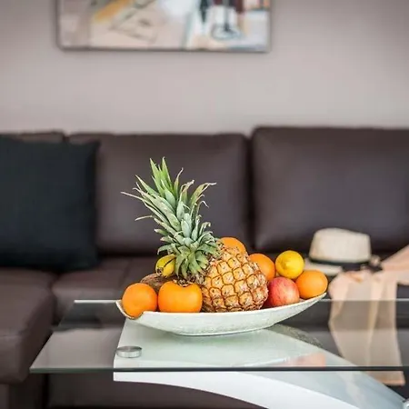 Playa De Fanabe Sleeps 8 Pool Air Con Wifi ヴィラ *