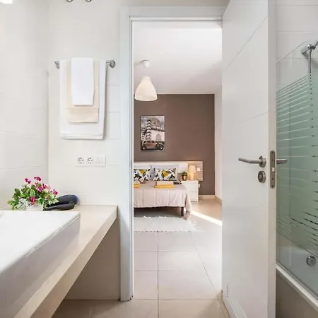 Playa De Fanabe Sleeps 8 Pool Air Con Wifi